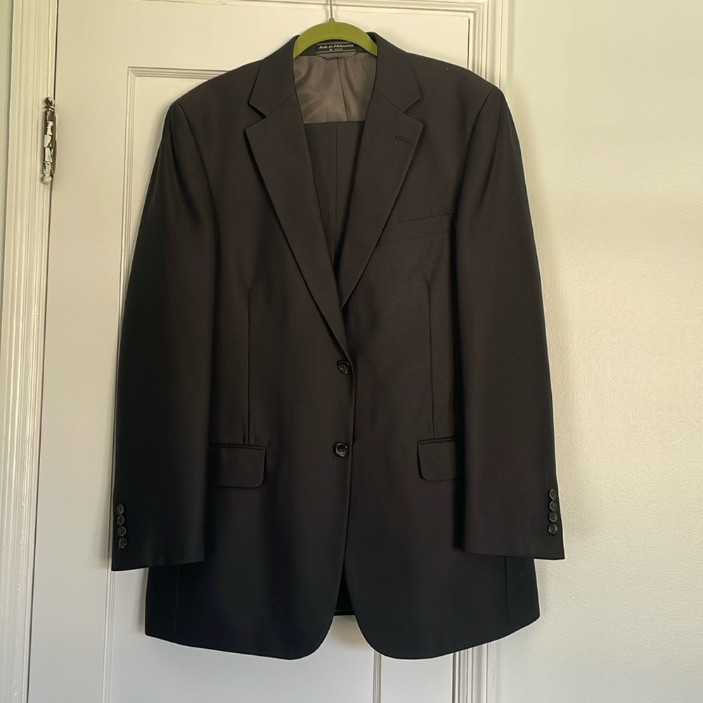 Statements BT Black Suit